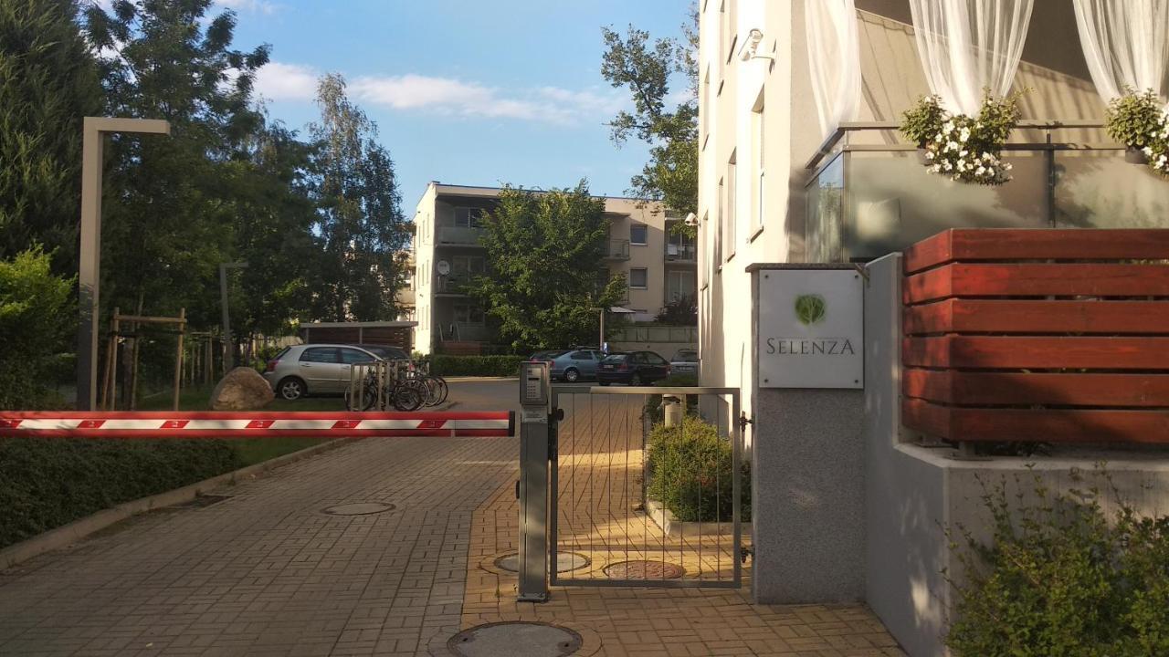 Selenza Apartament By Apartamenty Na Dni Wroclaw Exterior photo